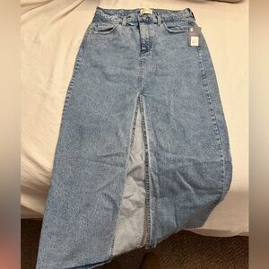 Universal Thread Women's Blue Denim Skirt